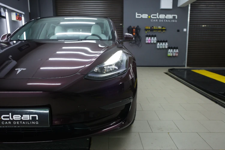 Tesla Model 3 - zmiana koloru