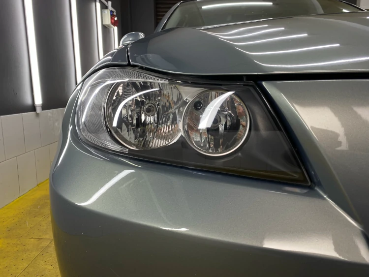 BMW e90 - mycie detailingowe, polerowanie lamp